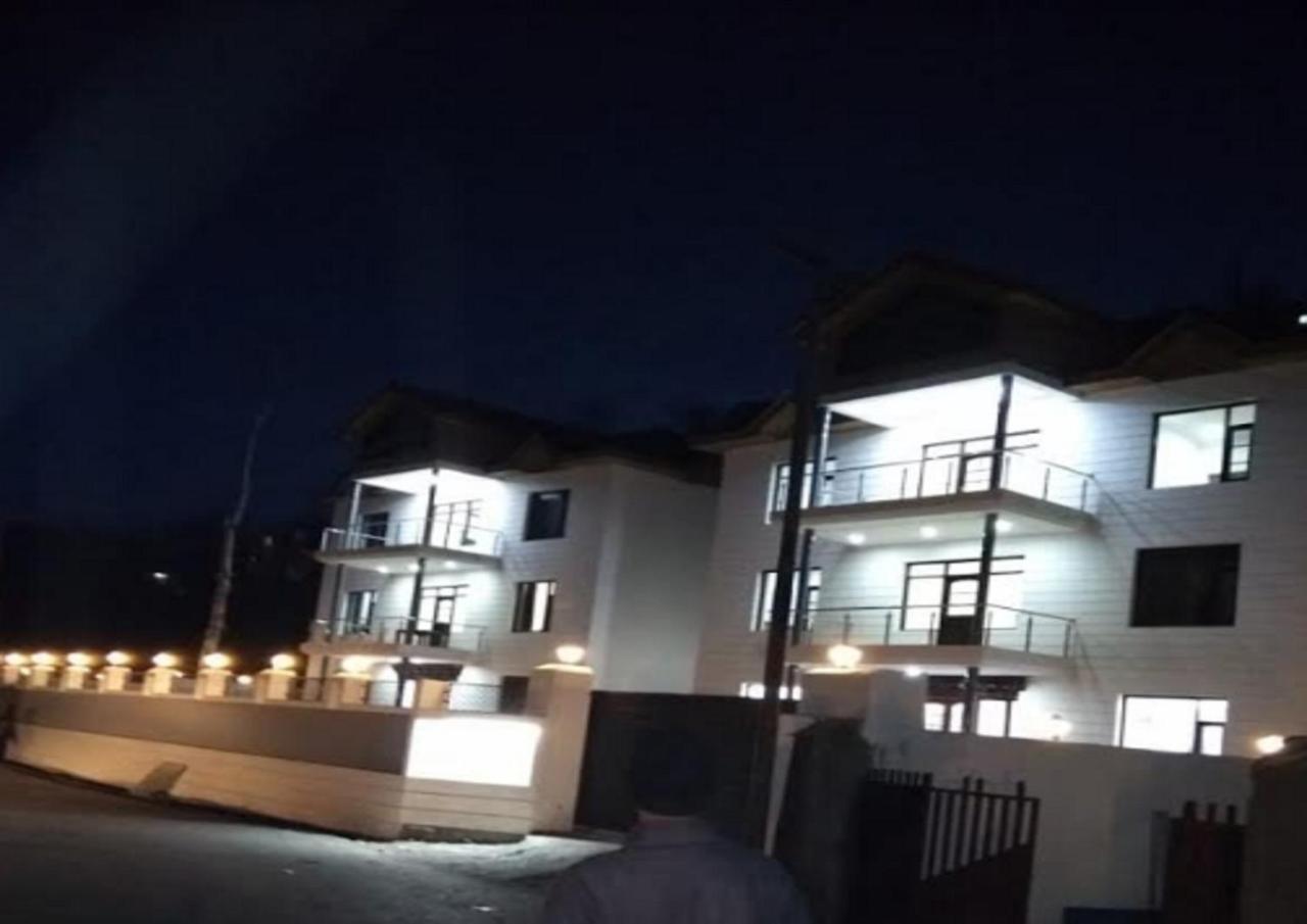 Hotel Kargil Heights ภายนอก รูปภาพ