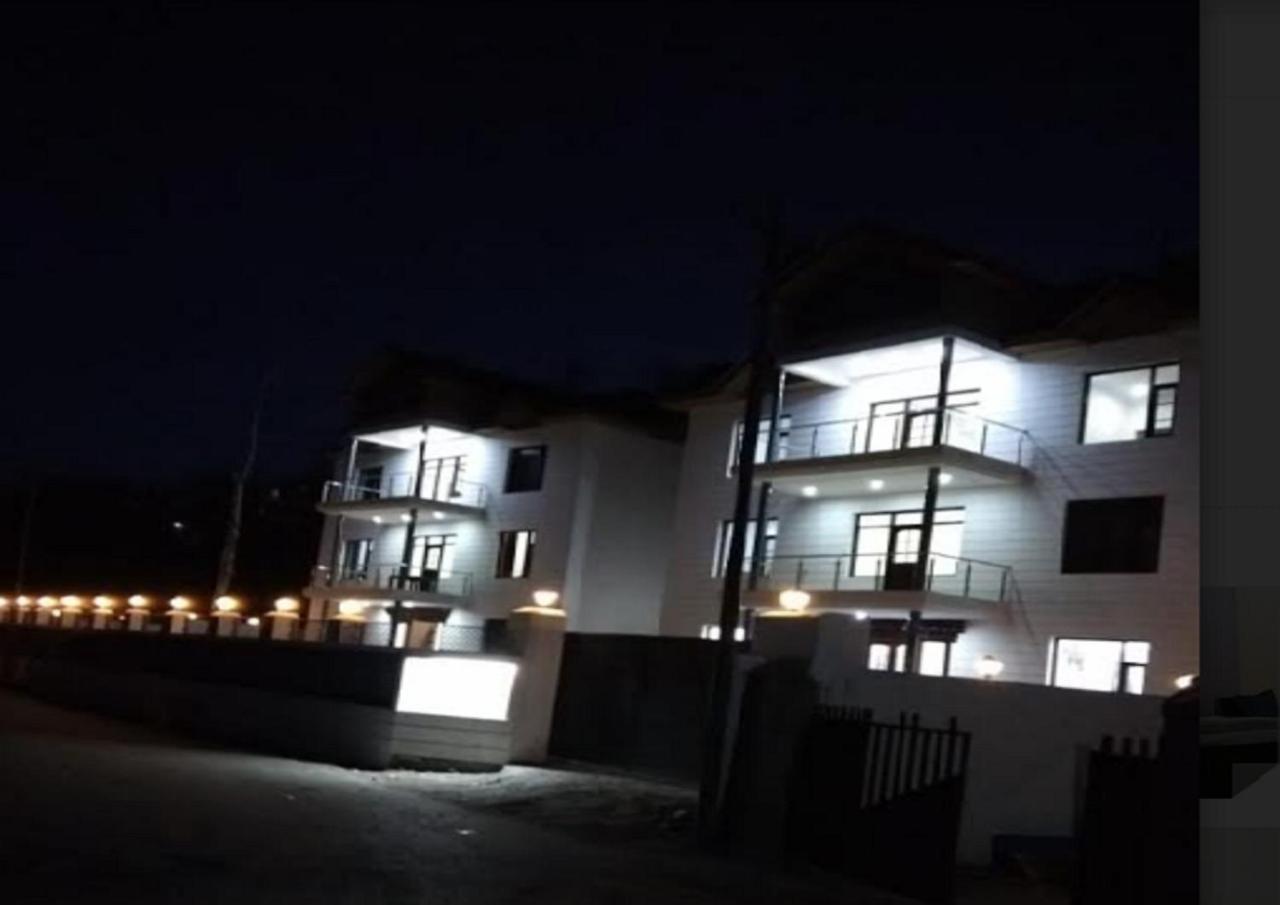 Hotel Kargil Heights ภายนอก รูปภาพ