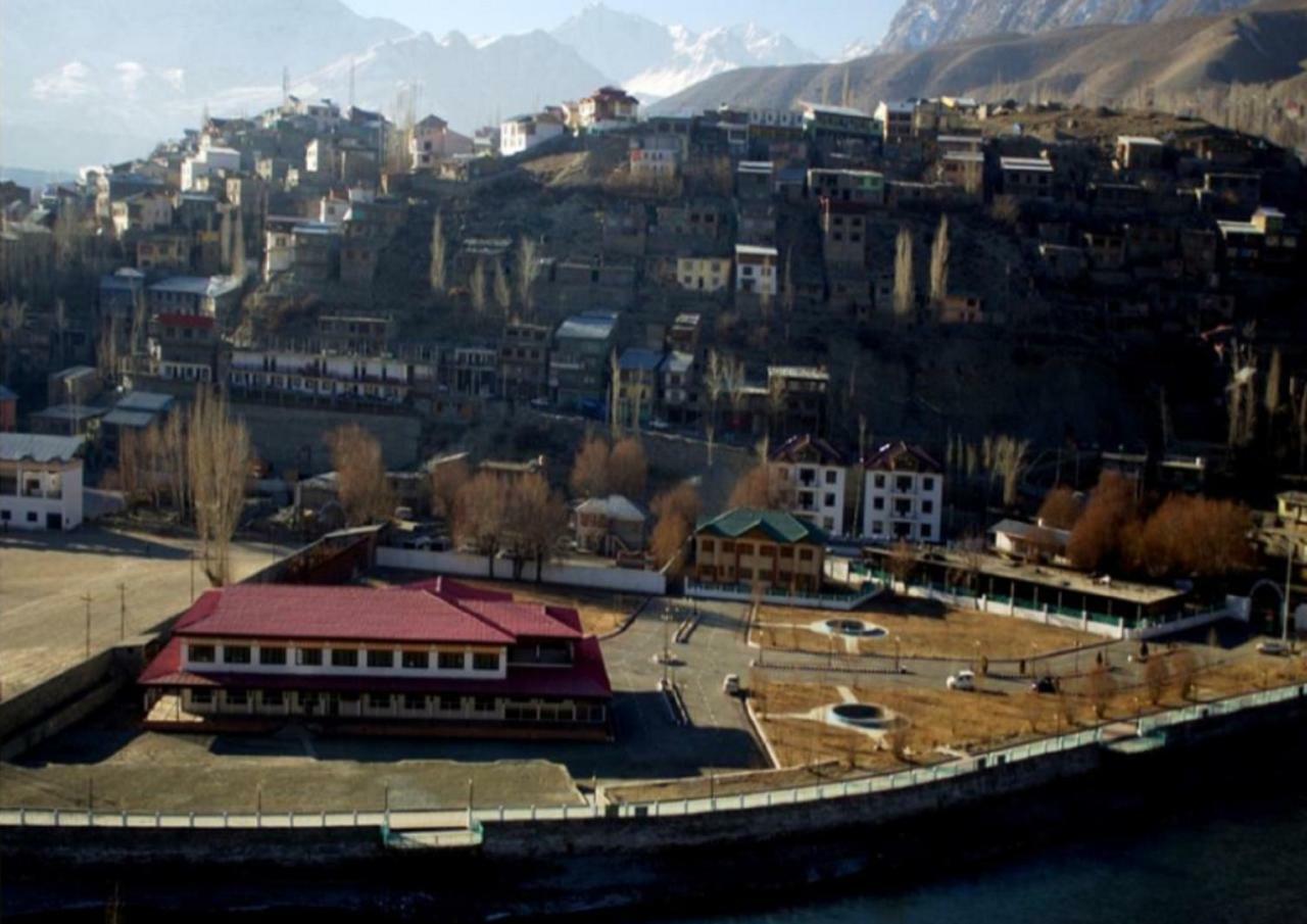 Hotel Kargil Heights ภายนอก รูปภาพ